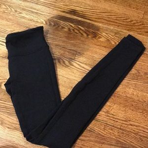 Lululemon wunder under